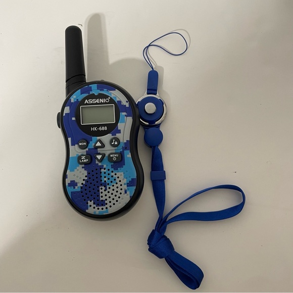 Travel HK-588 Walkie Talkie Set
Contains 2 Walkie Talkies - Picture 4 of 13